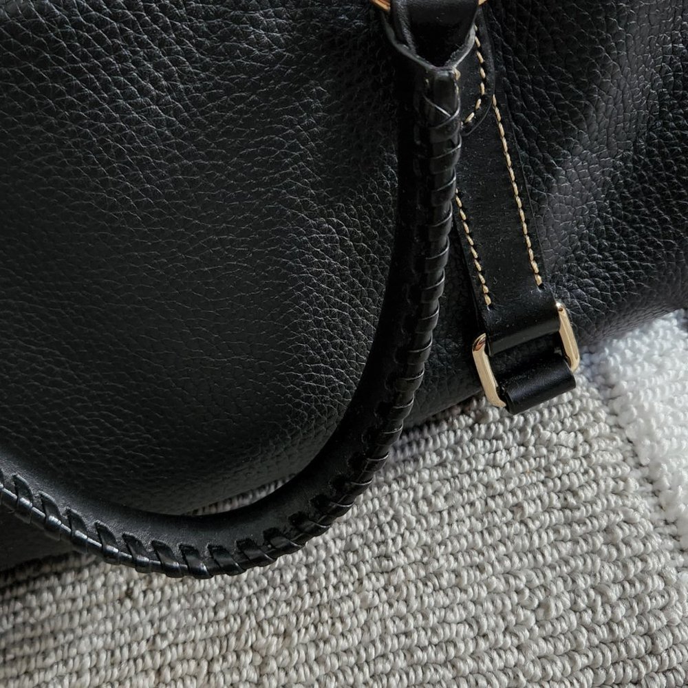 STUNNING Dooney & Bourke Satchel - Picture 2 of 8